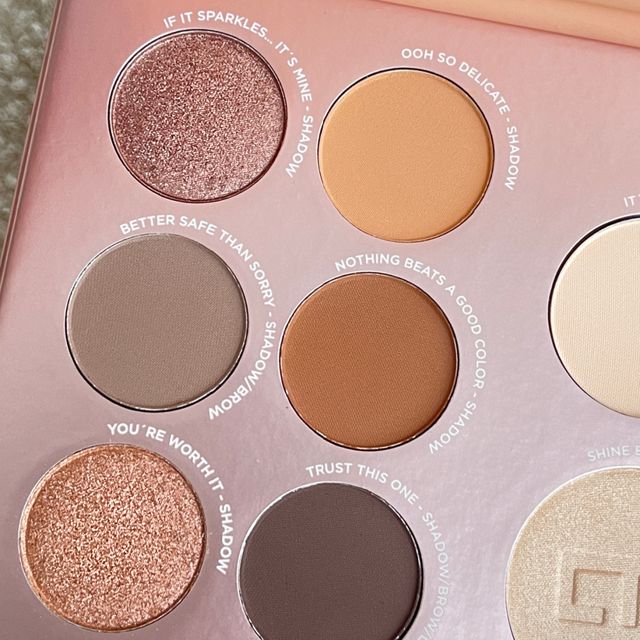 Signature Multi-Use Palette Signature Multi-Use Palette